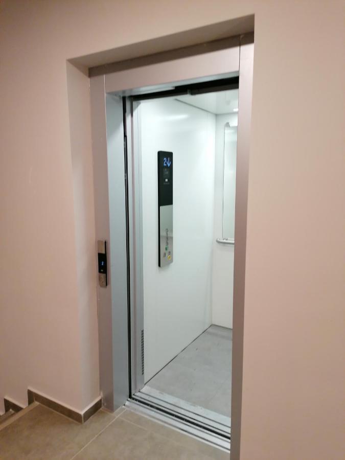 Apartmán Apartman Sarah Oradea Exteriér fotografie